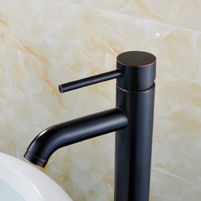 Grifos modernos del fregadero del golpecito/del cuarto de baño de mezclador del lavabo que levantan el tipo