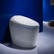 Una pieza de baño inteligente sanitario con sensor de tacto de los pies enjuague