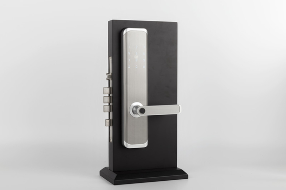 Controlador remoto de puertas de huellas digitales moderno para residencias comerciales