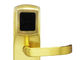 Tarjeta electrónica Cerradura de puertas de hoteles Revestimiento dorado Accesorios de puertas espesor 38 - 50 mm